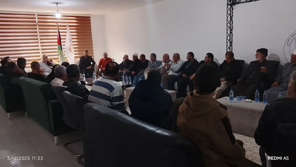  رئيس بلدية جباليا النزلة يستقبل وفدًا من وجهاء ومخاتير ومثقفي المدينة